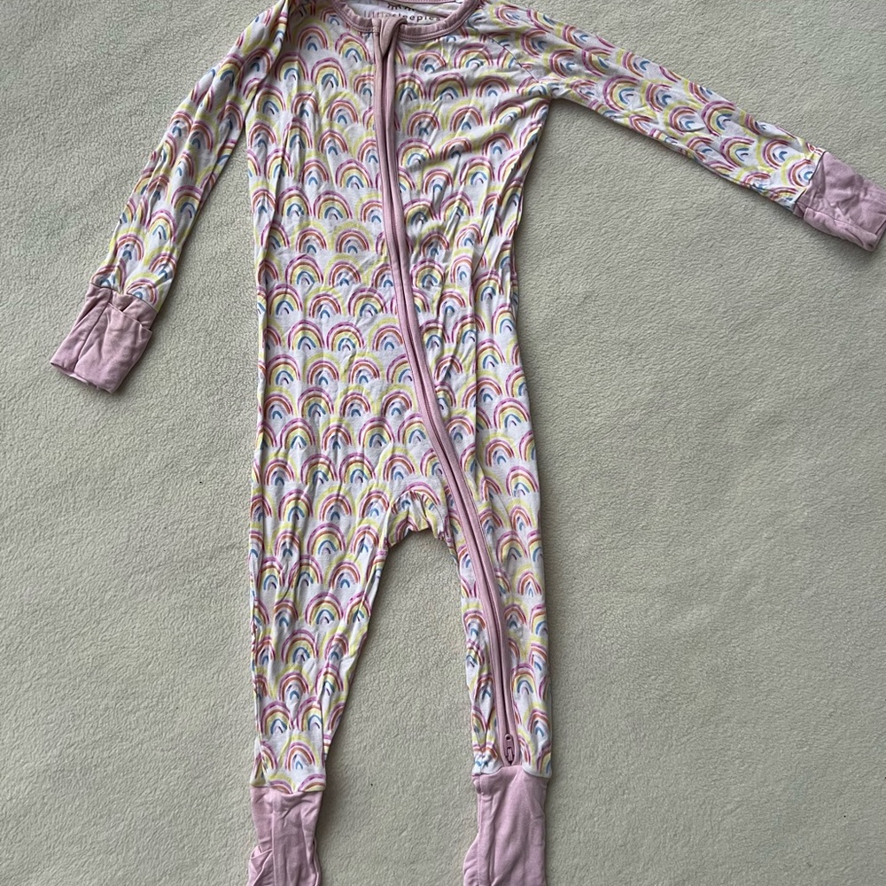 Little Sleepies Pastel Rainbow Bamboo Zippy Sleeper 12–18m Minor Flaw Hole Cuff